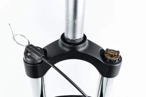 Вилка 29" амортизаційна, без різьби 1-1/8" (28,6мм), шток 255мм, з ходом 50мм, Disk-brake, виносний Lockout, чорна MD-N780 RLO,