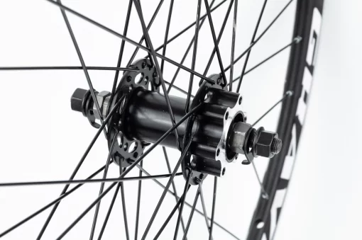 Колесо 27,5" переднее Disk-brake, обод "капля" алюминиевый, втулка 14Gx36H, крепл. гайка, чёрное "GRAVITY", ВЕЛОКОЛЕСА, YQ-411333