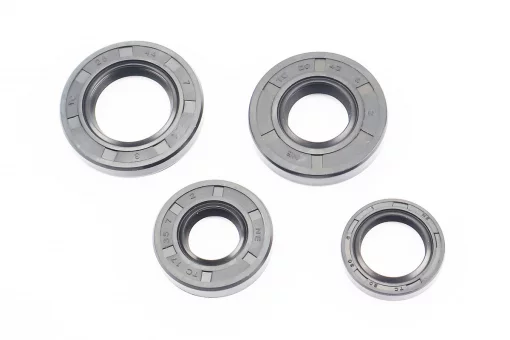 Сальники к-кт 4шт (17x35x7; 20x30x6; 20x42x8; 25x44x7) двигателя, FIX-210701