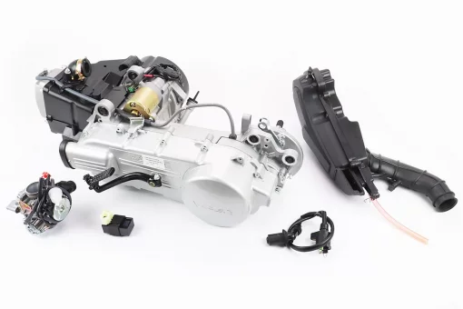 Двигатель скутерный в сборе 150куб (длинный вариатор, длинный вал) + карбюратор, коммутатор, катушка зажигания, фильтр воздушный,