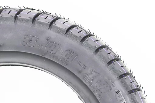 Шина 3,00-10 бескамерная, шипованная L615, FIX-353231