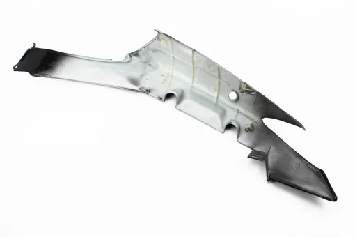 Пластик - боковой задний левый, ЧЕРНЫЙ, FIX-320357