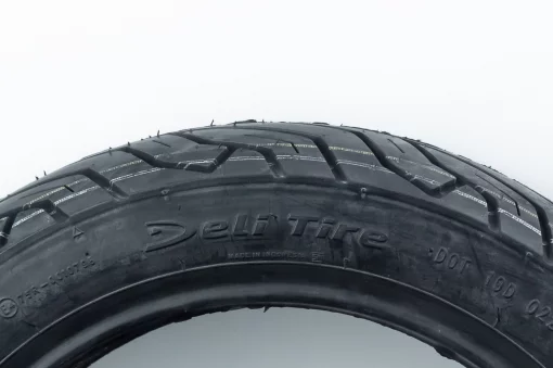 Шина 130/70-12 бескамерная, шоссейный рисунок URBAN GRIP SC-109, ШИНИ, YQ-353787