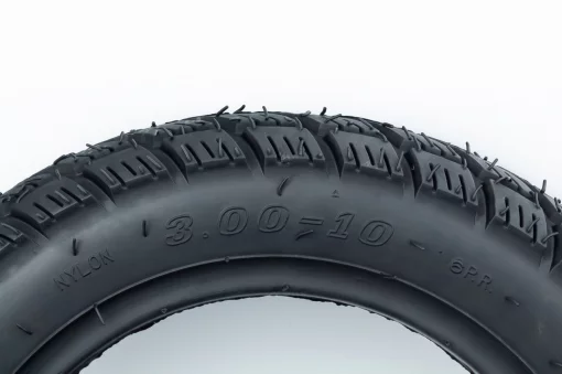 Шина 3,00-10 бескамерная, шипованная "ёлка" MR-012, ШИНИ, YQ-353810