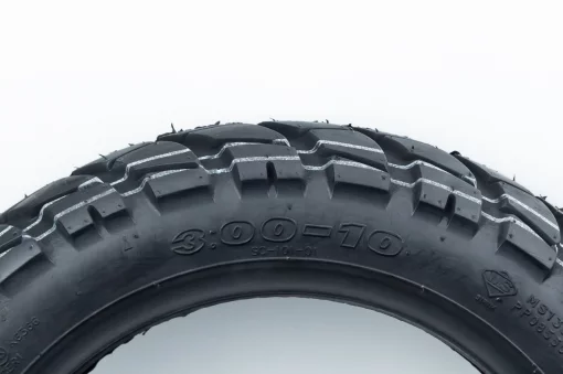 Шина 3,00-10 бескамерная, шипованная SC-101, ШИНИ, YQ-303684