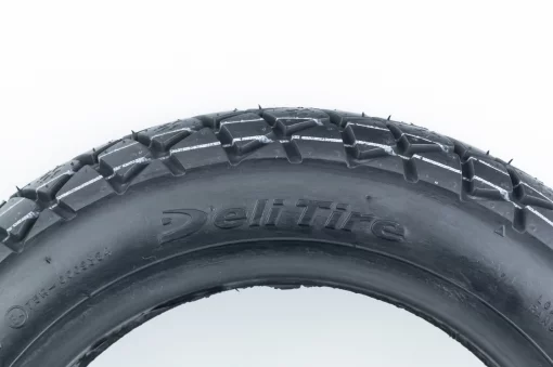 Шина 3,00-10 бескамерная, шипованная WOLF S-223, ШИНИ, YQ-303101