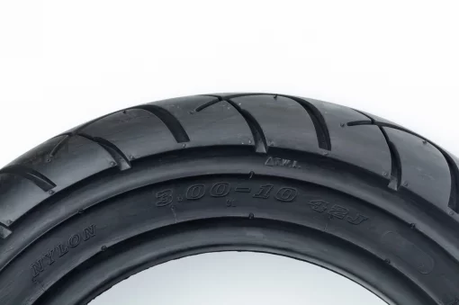 Шина 3,00-10 бескамерная, шоссейный рисунок 6003, ШИНИ, YQ-303124