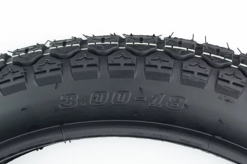 Шина 3,00-18 шипованная "ёлка" HC-307, ШИНИ, YQ-303337
